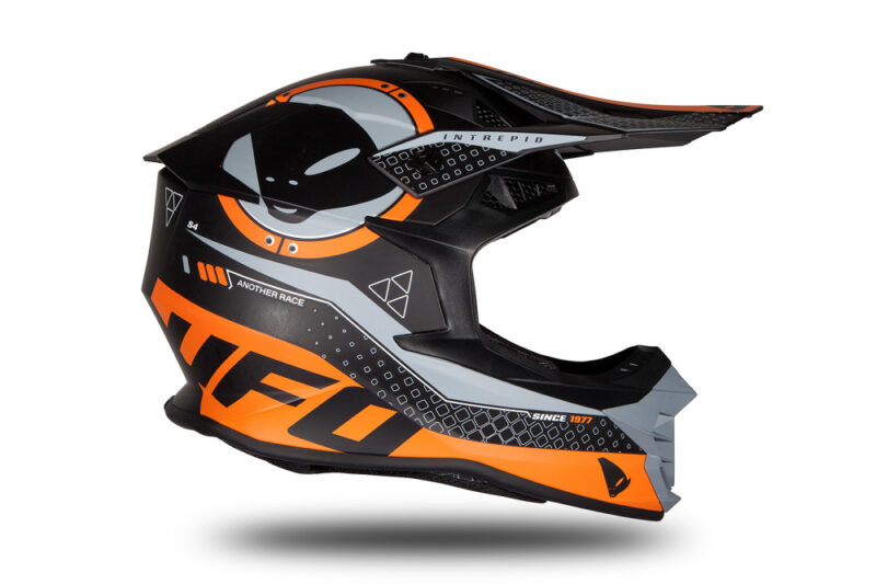 Helmetë Motocross Intrepid
